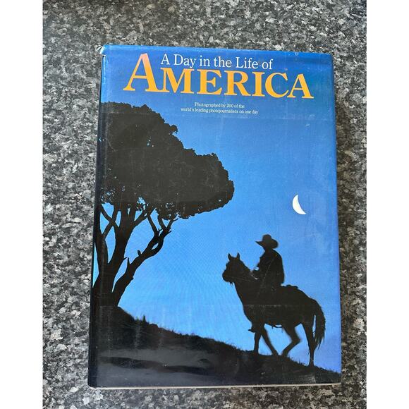 A Day in the Life of America: Hardcover Coffee Table Book - Picture 2 of 3